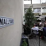 Хостел Wallyard *