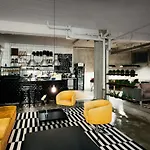 Hostel Wallyard