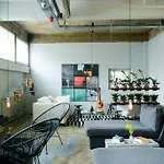 Hostel Wallyard