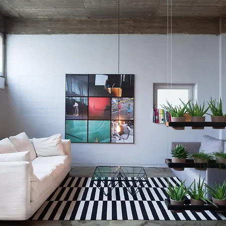 Wallyard بيت شباب