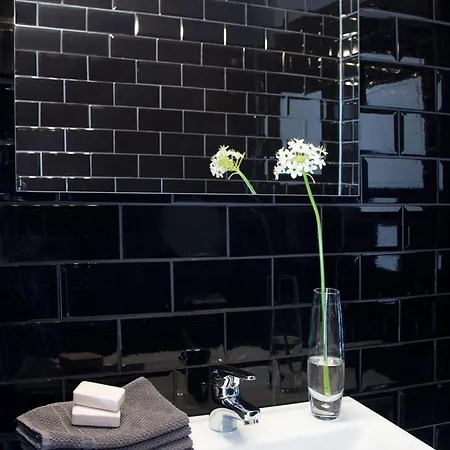 Wallyard بيت شباب *